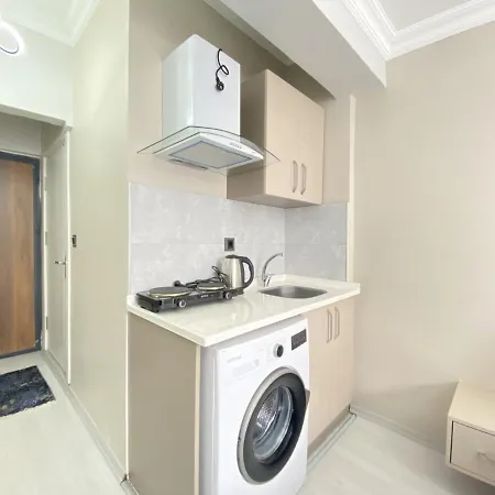 Chic Studio Flat 5 Min To Trump Tower And Metro Apartment Istanbul