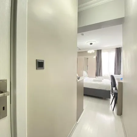 Chic Studio Flat 5 Min To Trump Tower And Metro *